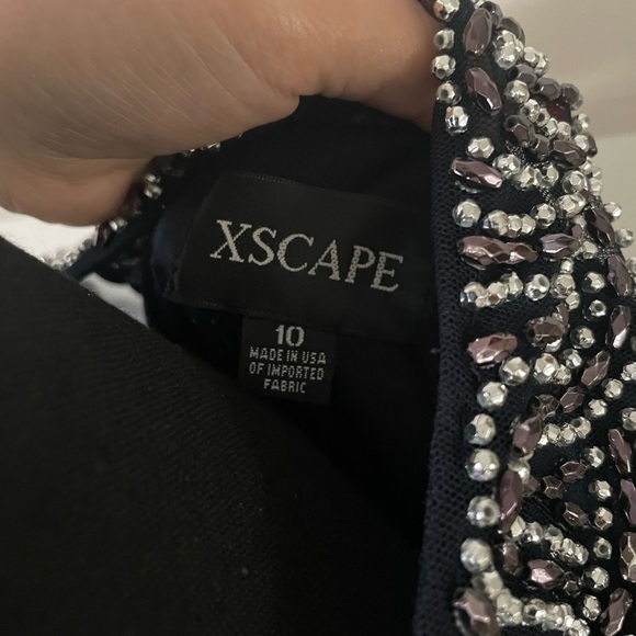 Brand New Xscape Women's Short Ity with Chiffon Bead Overlay - Picture 5 of 14